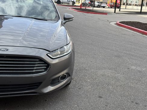 Used 2014 Ford Fusion SE w/ Equipment Group 202A image 11