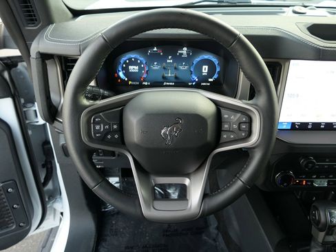 Used 2025 Ford Bronco Outer Banks image 20