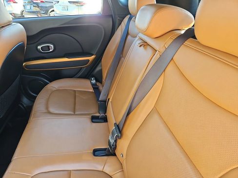 Used 2015 Kia Soul ! w/ Sun & Sound Package image 12