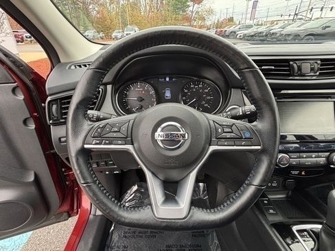 Used 2022 Nissan Rogue Sport SL w/ Premium Package image 13