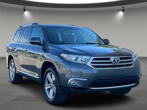 Used 2013 Toyota Highlander Limited FWD image 5