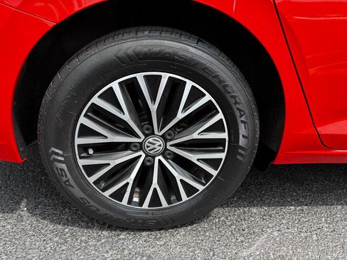 Used 2019 Volkswagen Jetta SE FWD image 9