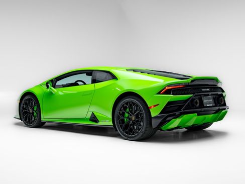 Used 2022 Lamborghini Huracan EVO RWD image 29