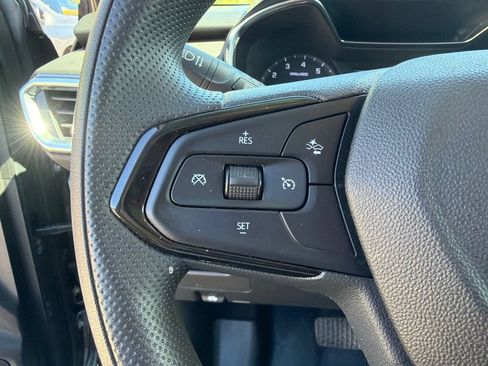 Used 2022 Chevrolet TrailBlazer LT w/ Confidence II Package FWD image 26