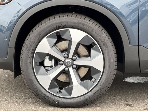 New 2026 Volvo XC40 B4 Plus w/ Climate Package image 32