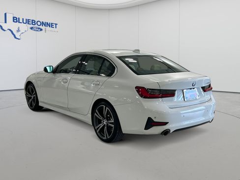 Used 2021 BMW 330e w/ Convenience Package RWD image 7