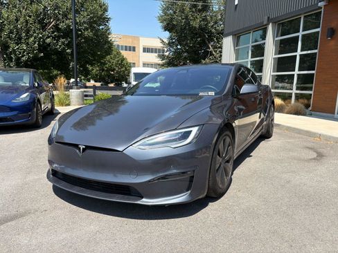 Used 2022 Tesla Model S Plaid AWD/4WD image 4