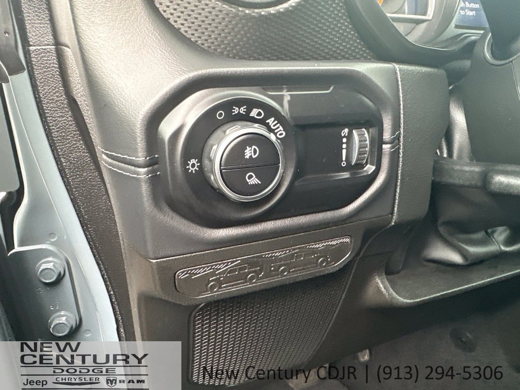 Used 2026 Jeep Gladiator Mojave AWD/4WD image 22