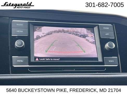 Used 2024 Volkswagen Jetta SE image 22