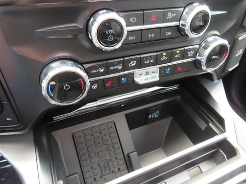 New 2026 Ford F350 Lariat w/ Lariat Ultimate Package AWD/4WD image 19