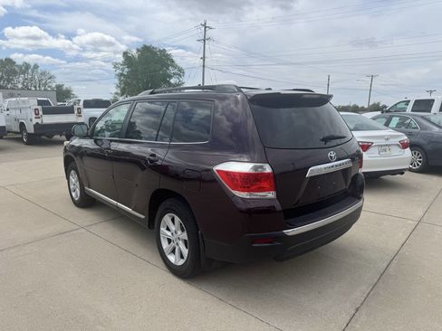 Used 2012 Toyota Highlander FWD w/ Tech Pkg image 17