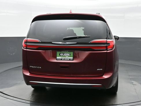 Used 2022 Chrysler Pacifica Touring-L AWD/4WD image 7