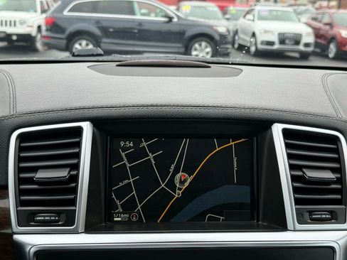 Used 2014 Mercedes-Benz GL 450 4MATIC image 34