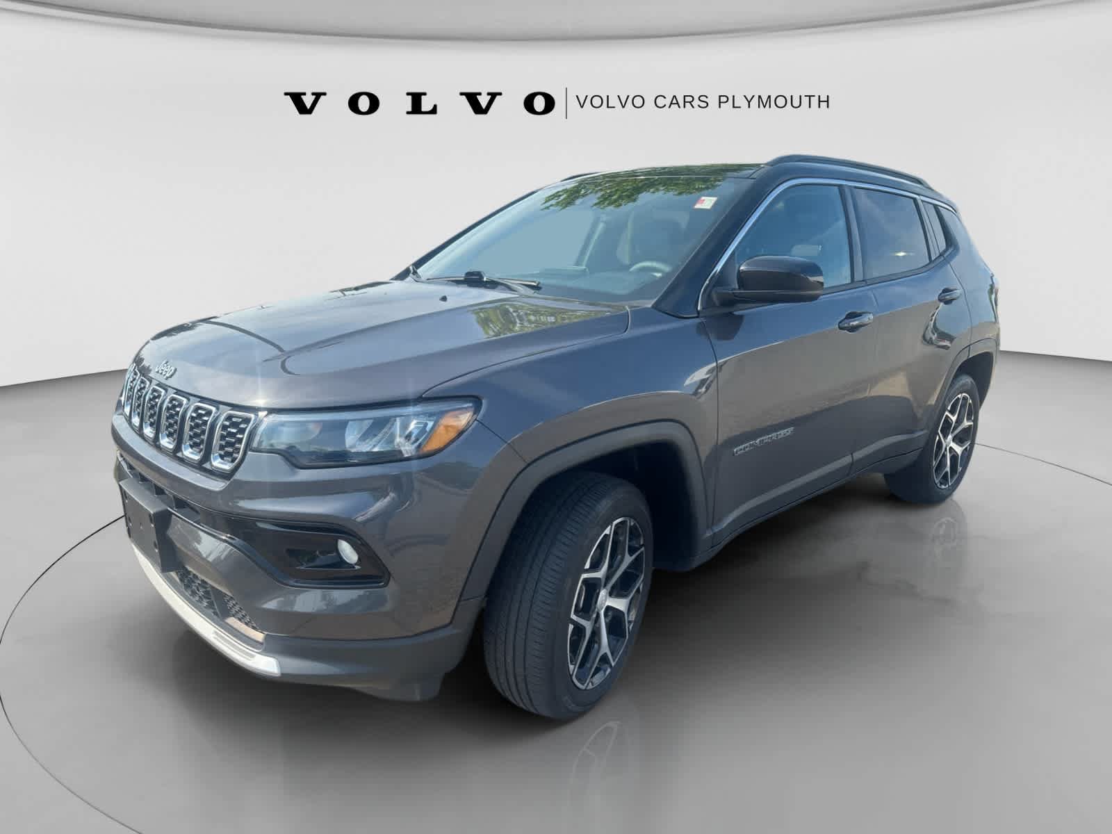 Used 2024 Jeep Compass Limited w/ Sun and Sound Group AWD/4WD image 4