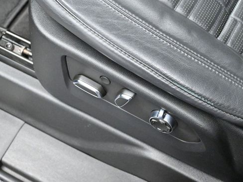 Used 2022 Cadillac Escalade Sport Platinum image 15