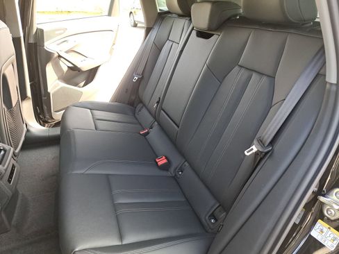 New 2025 Audi Q6 e-tron Premium image 14