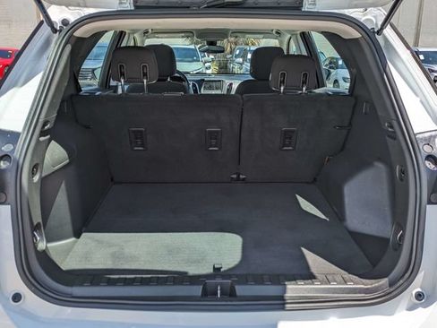 Used 2020 Chevrolet Equinox LS FWD image 13