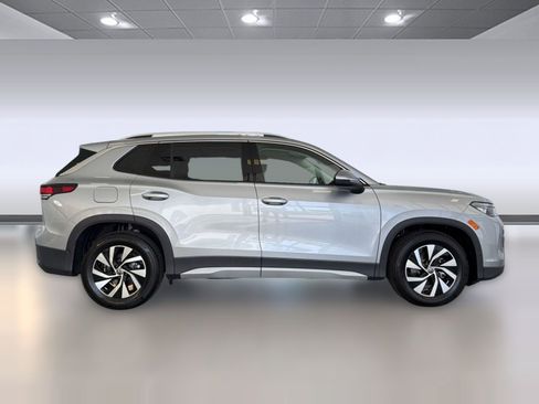 New 2026 Volkswagen Tiguan S FWD image 8