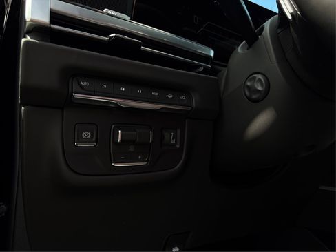 New 2026 Cadillac Escalade ESV Platinum Sport w/ LPO, ONYX Package image 20