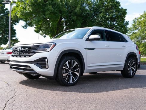 Used 2026 Volkswagen Atlas Cross Sport SEL Premium R-Line AWD/4WD image 5