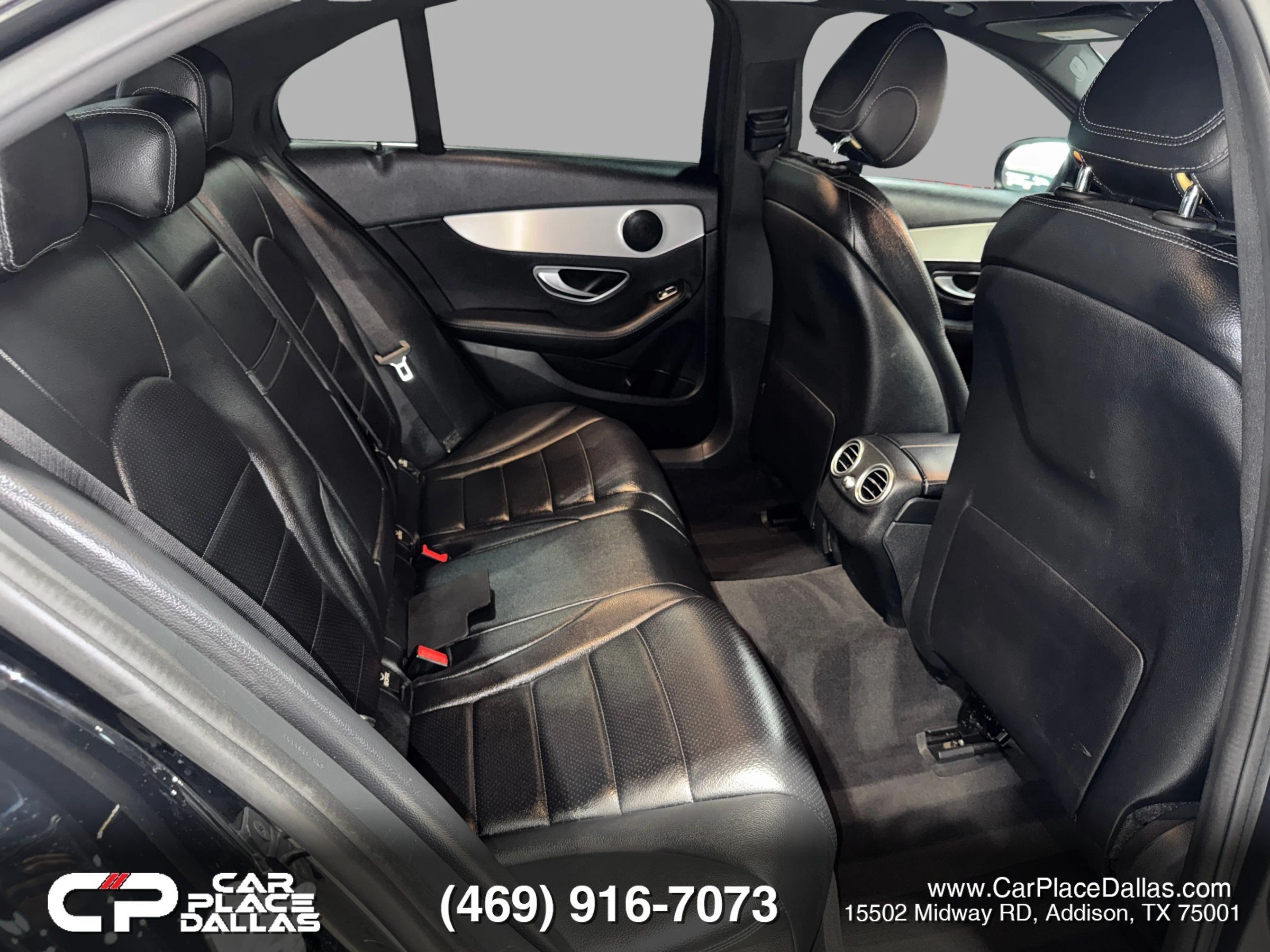Used 2019 Mercedes-Benz C 300 Sedan w/ Premium Package image 27