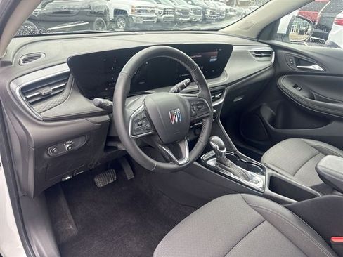 Certified 2024 Buick Encore GX Preferred w/ Comfort Package FWD image 10