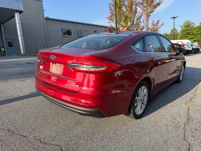 Used 2019 Ford Fusion SE FWD image 5