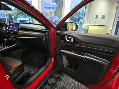 Used 2023 Jeep Compass Trailhawk w/ Trailhawk Convenience Group image 42