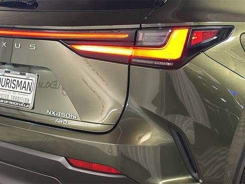 Certified 2022 Lexus NX 450h+ AWD image 9