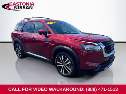 Used 2024 Nissan Pathfinder Platinum w/ Cargo Package