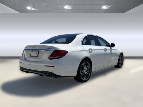 Used 2019 Mercedes-Benz E 300 4MATIC image 8