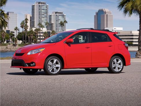 Used 2011 Toyota Matrix S AWD/4WD image 1