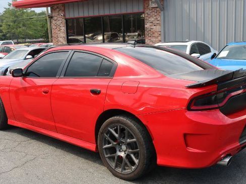 Used 2016 Dodge Charger R/T Scat Pack w/ Beats Audio Group RWD image 4