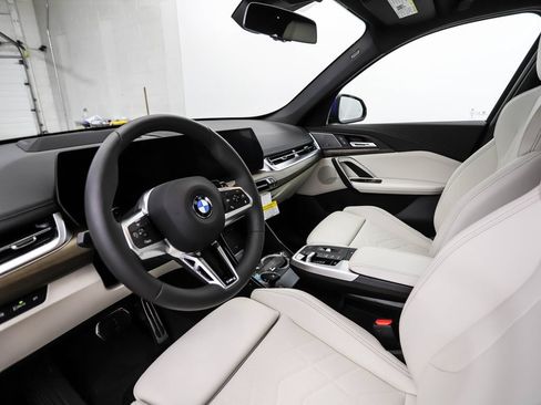 New 2026 BMW X1 xDrive28i w/ Technology Package AWD/4WD image 10