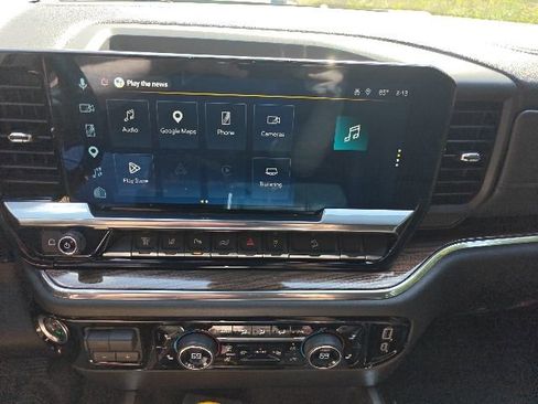 Used 2025 Chevrolet Silverado 2500 LT w/ All Star Edition AWD/4WD image 9