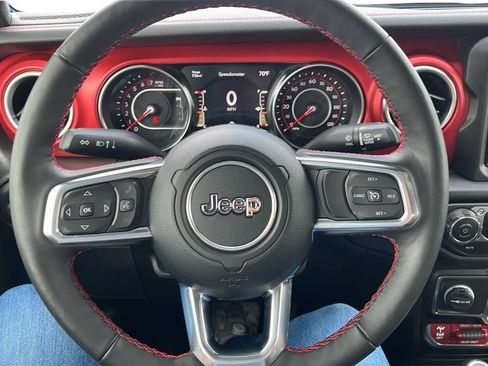 Used 2022 Jeep Gladiator Rubicon w/ Cold Weather Group AWD/4WD image 14