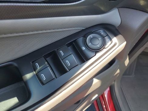 Used 2020 Chevrolet Traverse Premier w/ LPO, Cargo Package FWD image 23