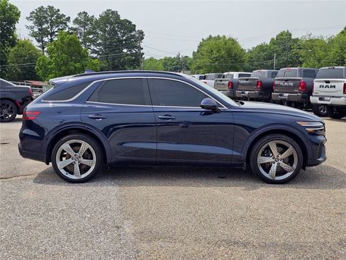 Used 2023 Genesis GV70 2.5T w/ Sport Prestige Package AWD/4WD image 19