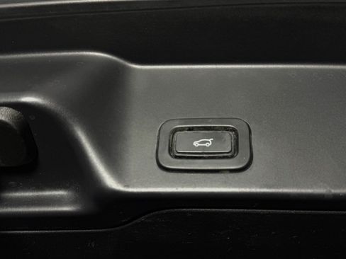 Used 2020 Land Rover Range Rover Evoque SE AWD/4WD image 33