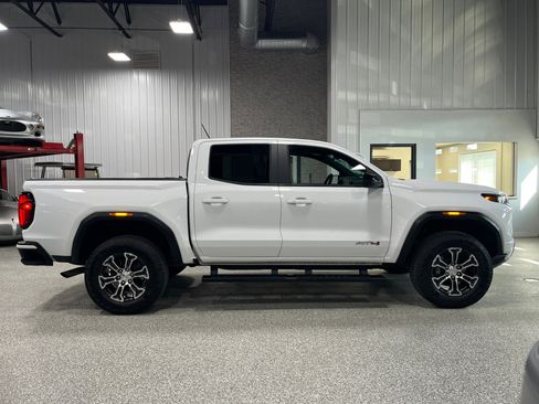 Certified 2023 GMC Canyon AT4 image 6