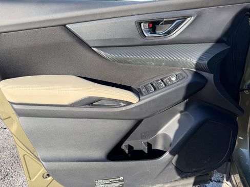 Used 2023 Subaru Ascent Premium w/ Convenience Package image 16