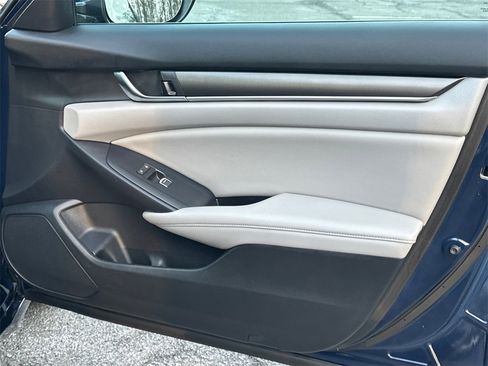 Used 2019 Honda Accord LX image 10