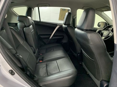 Used 2018 Toyota RAV4 LE image 38