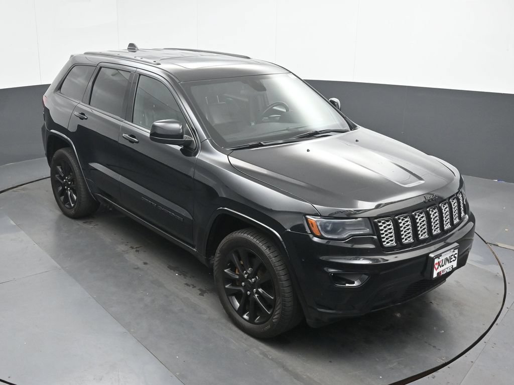 Used 2021 Jeep Grand Cherokee Laredo X AWD/4WD image 37