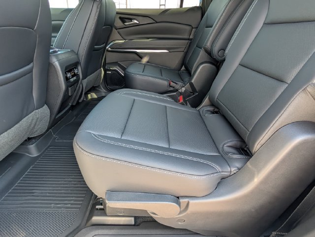 New 2027 Chevrolet Traverse LT w/ Enhanced Driving Package FWD image 7
