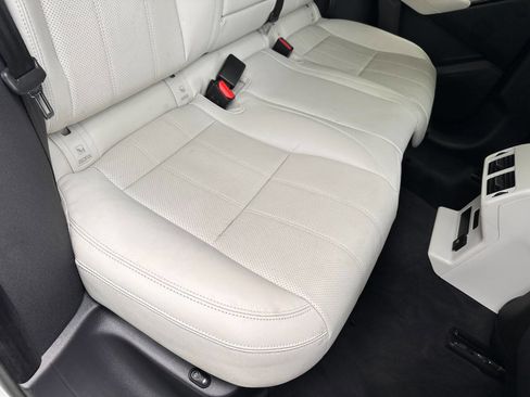 Used 2019 Land Rover Range Rover Velar S AWD/4WD image 75
