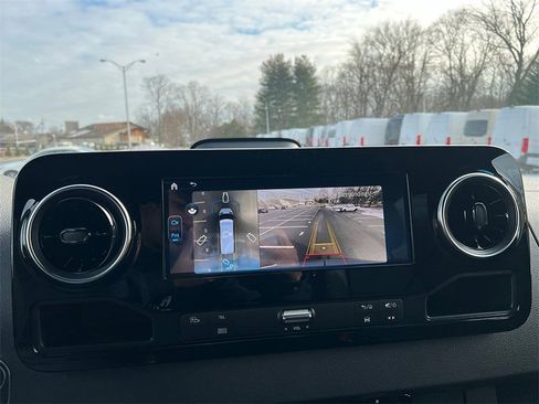 New 2025 Mercedes-Benz Sprinter 2500 image 17