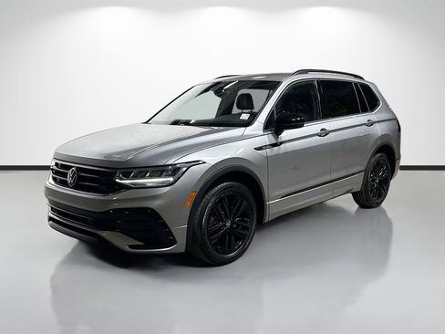 Used 2022 Volkswagen Tiguan SE R-Line image 7