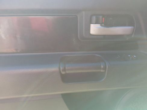 Used 2012 Toyota FJ Cruiser 4WD w/ Upgrade Pkg image 9