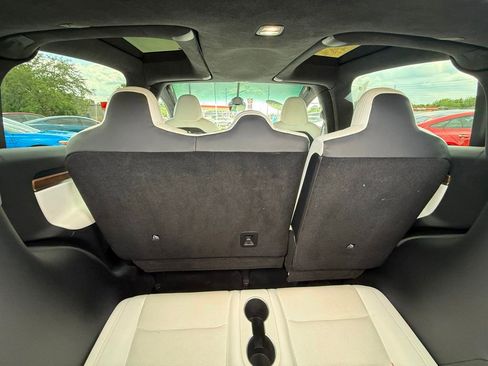 Used 2022 Tesla Model X AWD/4WD image 28